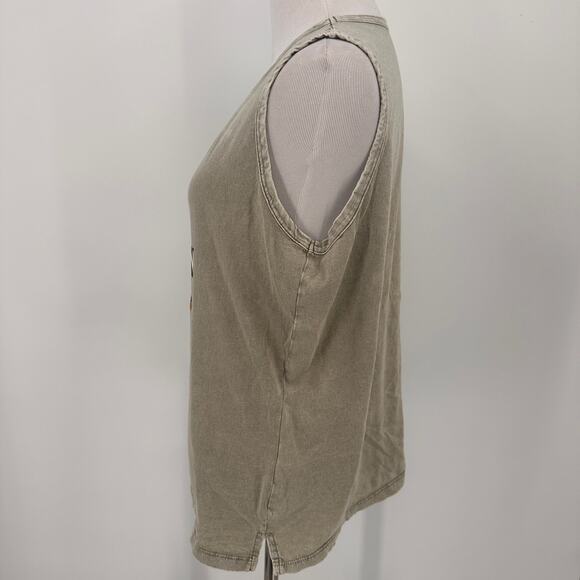 Peloton Circle Muscle Tank Olive Side Slit Size Large - Picture 5 of 10